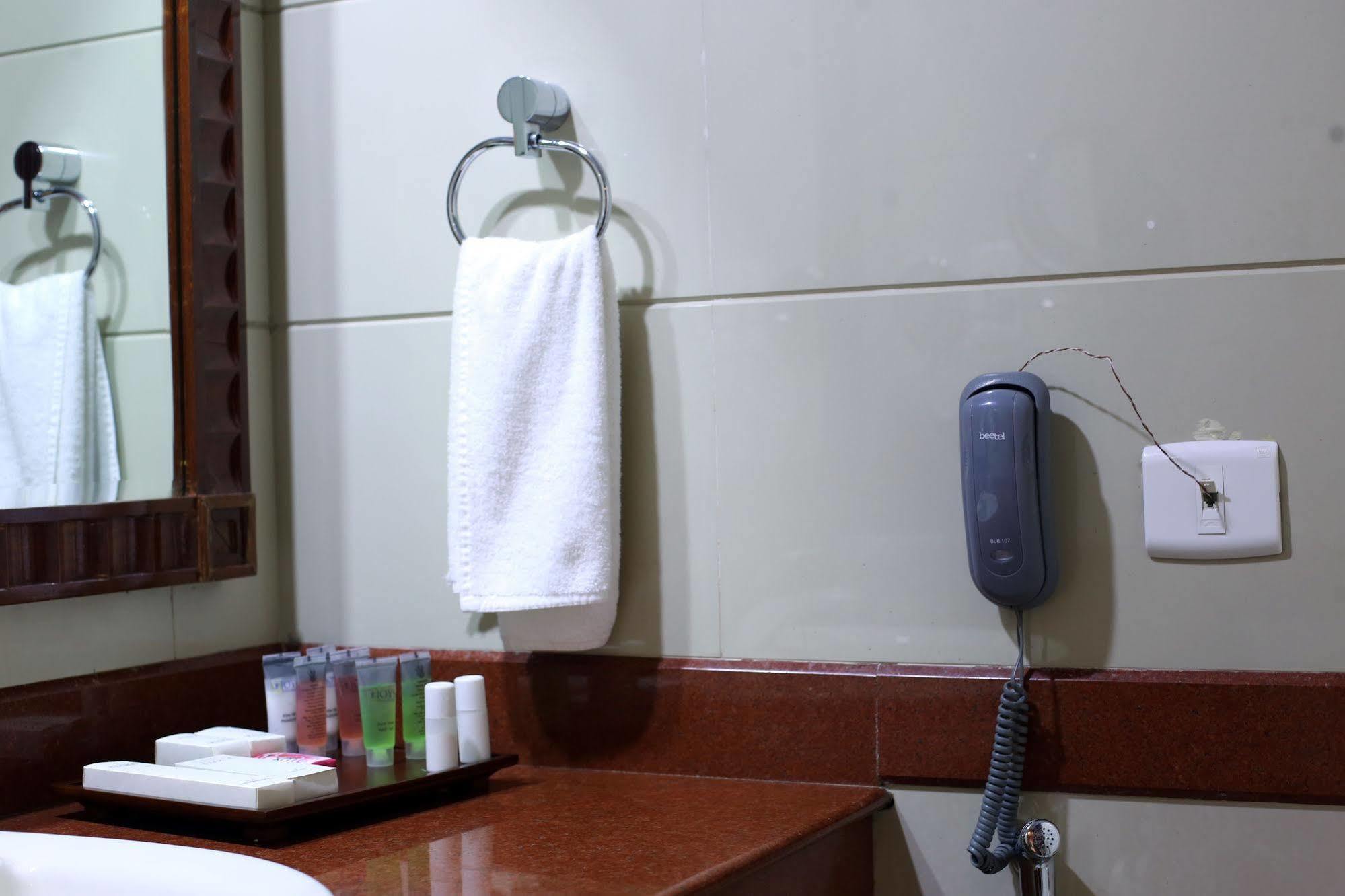Joys Palace Hotel Thrissur Екстер'єр фото