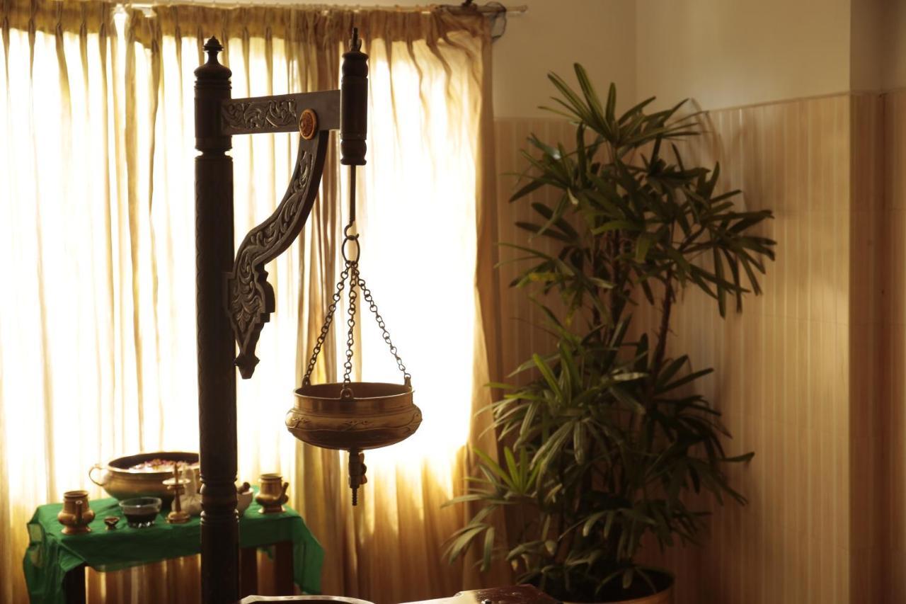 Joys Palace Hotel Thrissur Екстер'єр фото